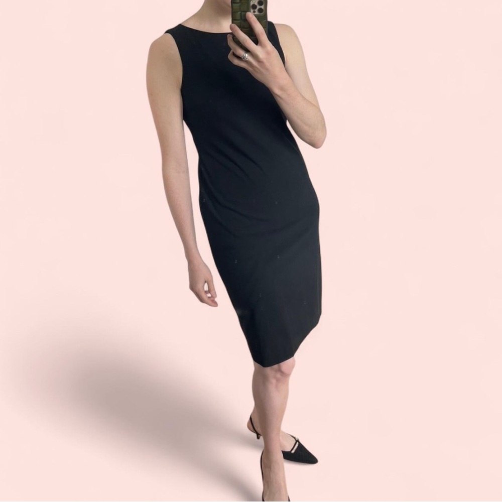 Elegant 00s Little Black Dress